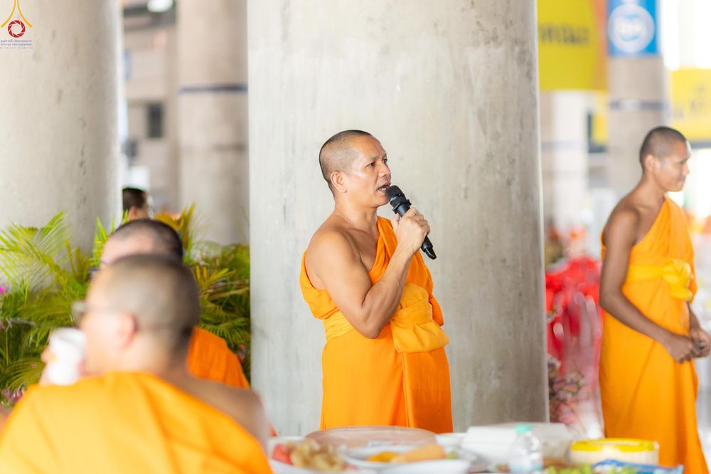 ภาพ No.325845:วันที่ 22 เมษายน พ.ศ.2569(วันคุ้มครองโลก) งานถวายมหาสังฆทาน 40,000 กว่าวัดทั่วประเทศ เจ้าหน้าที่ สาธุชน ร่วมใจจัดเตรียมภัตตาหารเพล (ชุด 2)