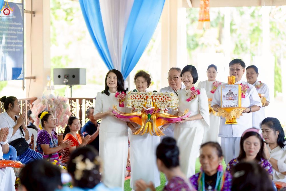 ภาพ No.258285:วันที่ 13 ตุลาคม พ.ศ. 2568 พิธีทอดกฐินสามัคคีทั่วไทย 30,000 วัด โดยคณะศิษยานุศิษย์ บูชาธรรม 81 ปี หลวงพ่อธัมมชโย ณ วัดทุ่งเจริญธรรม อ.อมก๋อย จ.เชียงใหม่