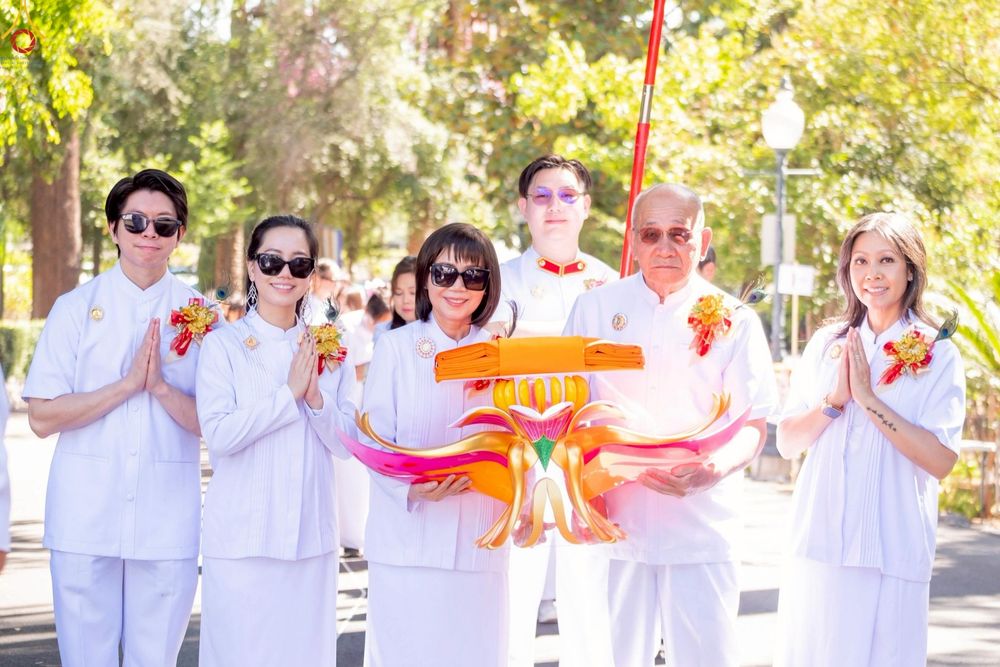 ภาพ No.259293:วันอาทิตย์ที่ 12 ตุลาคม พ.ศ. 2568 พิธีทอดกฐินบรมจักรพรรดิ สร้างอุโบสถ 82 ปี บูชาธรรมหลวงพ่อธัมมชโย ณ วัดพระธรรมกายแคลิฟอร์เนีย ประเทศสหรัฐอเมริกา 