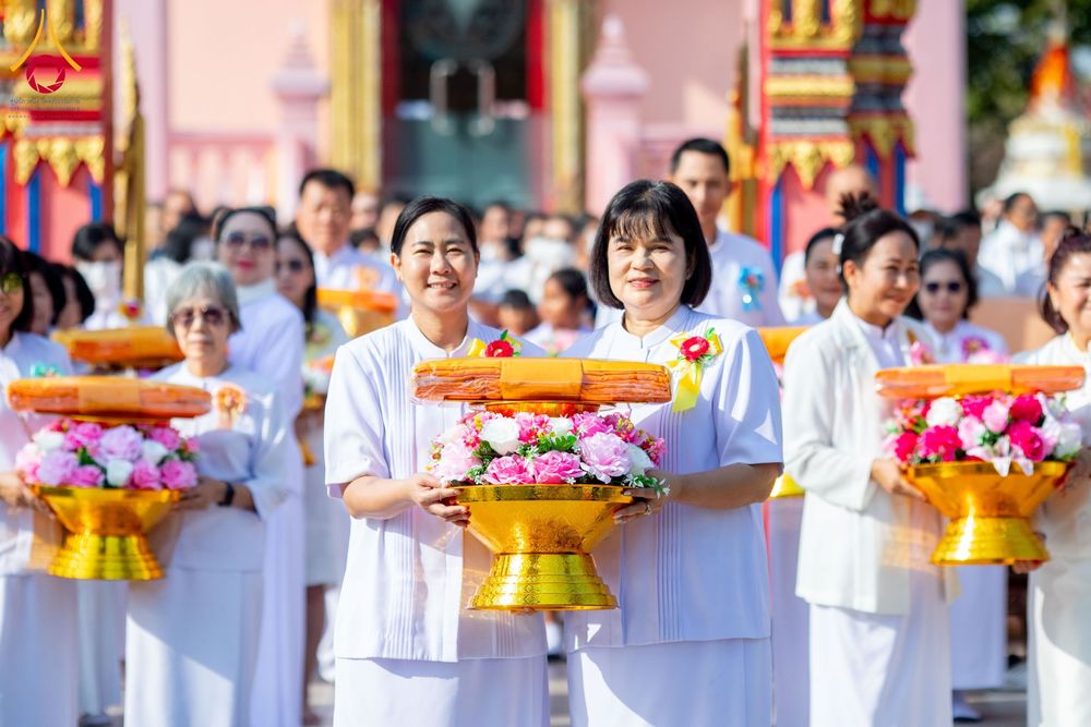 ภาพ No.205001:พิธีทอดผ้าป่าทำนุบำรุงศาสนสถาน ณ วัดบ่อทอง ตำบลคูขวาง อำเภอลาดหลุมแก้ว จังหวัดปทุมธานี ในโครงการธรรมยาตรา กตัญญูบูชา มหาปูชนียาจารย์ พระมงคลเทพมุนี(สด จนฺทสโร) พระผู้ปราบมาร อนุสรณ์สถาน 7 แห่ง ปีที่ 13 วันที่ 30 มกราคม พ.ศ. 2568 