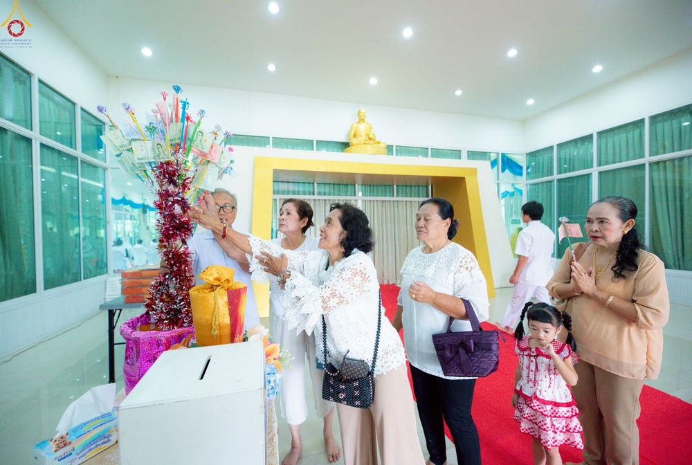 ภาพ No.260182:วันอาทิตย์ที่ 19 ตุลาคม พ.ศ. 2568 พิธีทอดกฐินสามัคคี  ณ ศูนย์ปฏิบัติธรรมและศูนย์อบรมเยาวชนเพชรบุรี  ต.ท่าแลง อ.ท่ายาง จ.เพชรบุรี