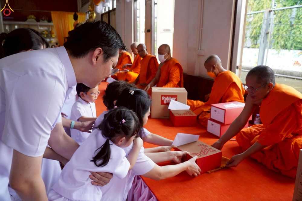 ภาพ No.252657:วันที่ 12 ตุลาคม พ.ศ. 2568 พิธีทอดกฐินสามัคคีทั่วไทย 30,000 วัด โดยคณะศิษยานุศิษย์ บูชาธรรม 81 ปี หลวงพ่อธัมมชโย ณ วัดฉัตรแก้วจงกลณี กรุงเทพมหานคร