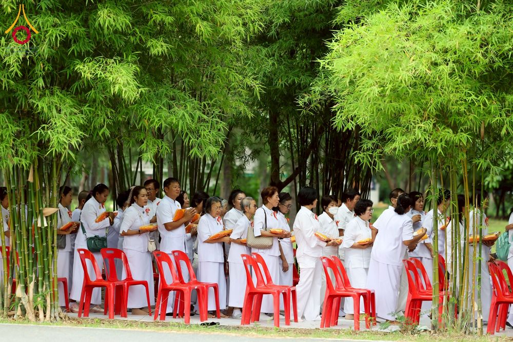 ภาพ No.255013:วันที่ 15 ตุลาคม พ.ศ. 2568 พิธีทอดกฐินสามัคคีประจำปี 2568 บูชาธรรม 81 ปี หลวงพ่อธัมมชโย ณ ศูนย์อบรมเยาวชนกาญจนบุรี