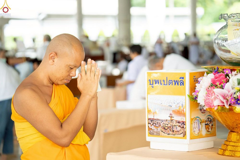 ภาพ No.247364:วันจันทร์ที่ 22 กันยายน พ.ศ. 2568 (วันพระ แรม 15 ค่ำ เดือน 10) พิธีบุพเปตพลี ครั้งที่ 170 ร่วมอุทิศบุญแด่หมู่ญาติที่ล่วงลับไปแล้ว และสืบทอดอายุพระพุทธศาสนา ณ หอฉันคุณยายอาจารย์ฯ วัดพระธรรมกาย