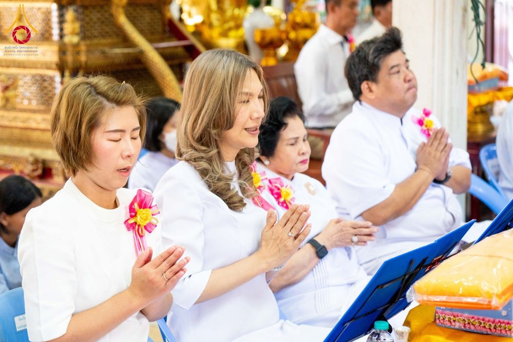 ภาพ No.197264:พิธีทอดผ้าป่าทำนุบำรุงศาสนสถาน ณ วัดอัมพวัน ตำบลบางม่วง อำเภอบางใหญ่ จังหวัดนนทบุรี ในโครงการธรรมยาตรา กตัญญูบูชา มหาปูชนียาจารย์ พระมงคลเทพมุนี(สด จนฺทสโร) พระผู้ปราบมาร อนุสรณ์สถาน 7 แห่ง ปีที่ 13 วันที่ 17 มกราคม พ.ศ. 2568