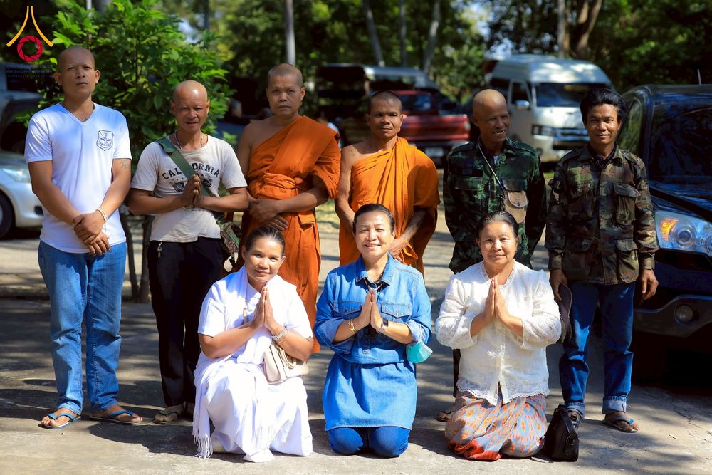 ภาพ No.275935:วันที่ 26-30 พฤศจิกายน พ.ศ. 2568 ทีมพระพี่เลี้ยงตั้งรับ รายงานตัวโครงการบวชบูชาธรรมมหาปูชนียาจารย์ ณ ศูนย์ปฏิบัติธรรมบุรีรัมย์