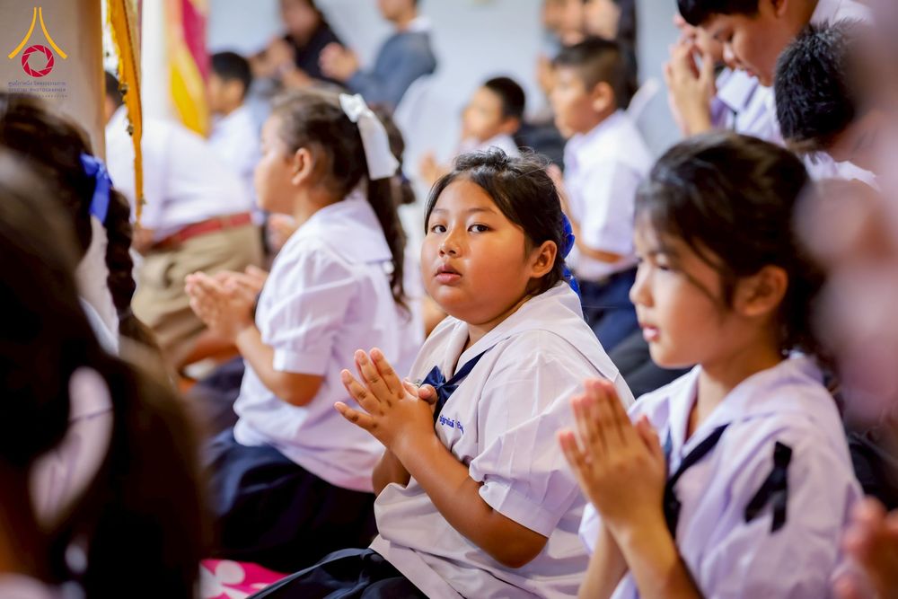 ภาพ No.272535:วันที่ 21 พฤศจิกายน พ.ศ. 2568 รวมพลังเด็กดี V-Star ผู้นำฟื้นฟูศีลธรรมโลก ประจำปี 2568 จังหวัดสุโขทัย ณ ศูนย์ปฏิบัติธรรมสุโขทัย