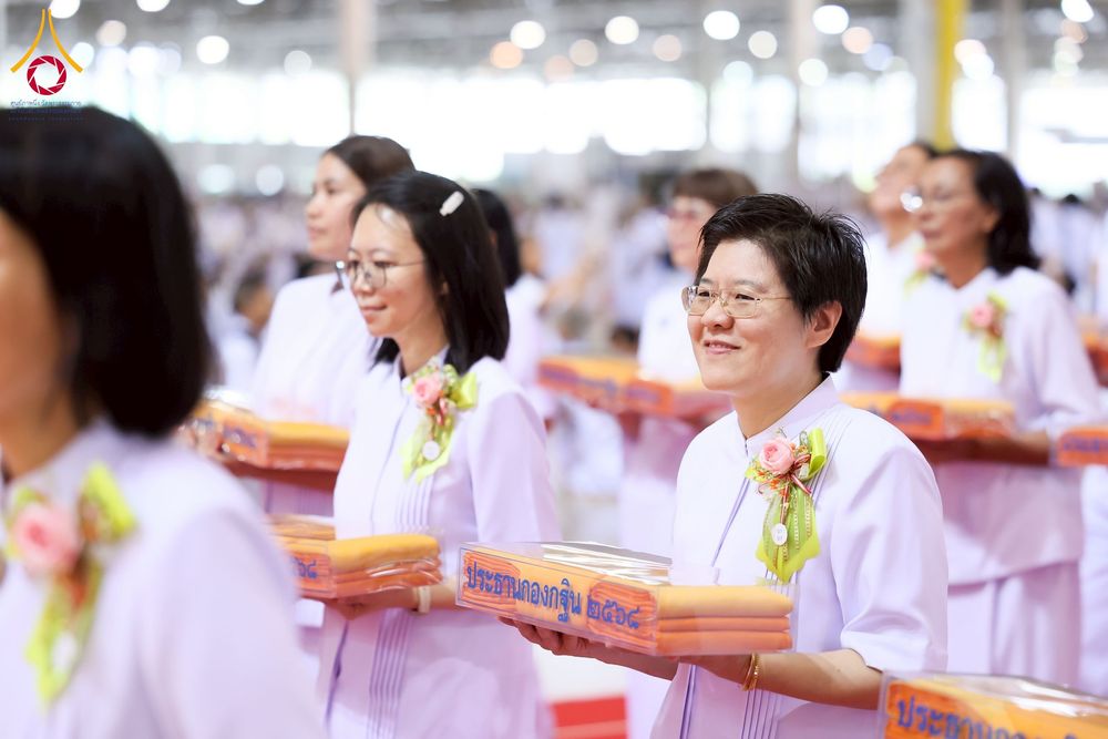 ภาพ No.264501:วันอาทิตย์ที่ 2 พฤศจิกายน พ.ศ. 2568 พิธีทอดกฐินสามัคคี ณ สภาธรรมกายสากล วัดพระธรรมกาย