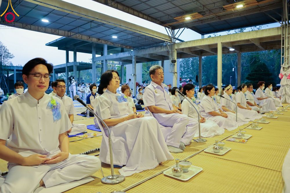 ภาพ No.110986:พิธีถวายภัตตาหารเป็นสังฆทาน แด่คณะพระธรรมยาตราฯ ในโครงการธรรมยาตรา กตัญญูบูชา มหาปูชนียาจารย์ พระมงคลเทพมุนี(สด จนฺทสโร) พระผู้ปราบมาร อนุสรณ์สถาน 7 แห่ง ปีที่ 12 วันที่ 13 มกราคม พ.ศ. 2567 ณ อนุสรณ์สถานมหาวิหารพระมงคลเทพมุนี  (โลตัสแลนด์) อ.สองพี่น้อง จ