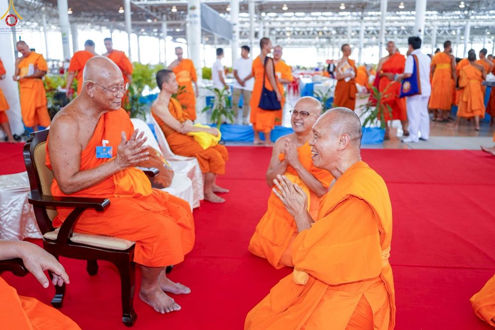 ภาพ No.235915:วันที่ 3 สิงหาคม พ.ศ. 2568 ภาพบรรยากาศ การต้อนรับปฎิสันถาร ของคณะสงฆ์ ในวันสมาธิโลก พิธีถวายมหาสังฆทาน 2,000 กว่าวัด ณ วัดพระธรรมกาย