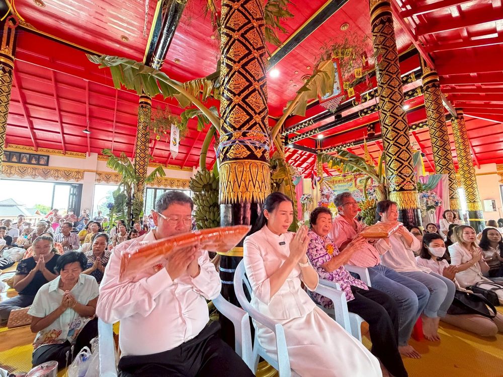 ภาพ No.250169:วันพุธที่ 8 ตุลาคม พ.ศ. 2568 พิธีทอดกฐินสามัคคีทั่วไทย 30,000 วัด โดยคณะศิษยานุศิษย์ บูชาธรรม 81 ปี หลวงพ่อธัมมชโย ณ วัดดอนไก่ดี อ.กระทุ่มแบน จ.สมุทรสาคร