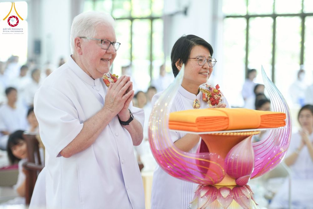 ภาพ No.270215:วันอาทิตย์ที่ 9 พฤศจิกายน พ.ศ. 2568 พิธีทอดผ้าป่าสร้างองค์พระเจดีย์สระบุรี สถาปนาองค์พระเจดีย์ เพื่อสร้างสันติภาพโลก ณ ศูนย์ปฏิบัติธรรมสระบุรี อ.พระพุทธบาท จ.สระบุรี