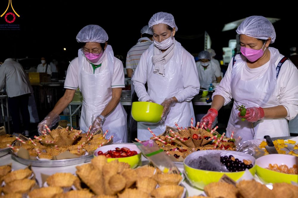 ภาพ No.114461:พิธีถวายภัตตาหารเป็นสังฆทาน แด่คณะพระธรรมยาตรา ปีที่ 12 วันที่ 18 มกราคม พ.ศ. 2567 ณ วัดโบสถ์(บน) บางคูเวียง จ.นนทบุรี