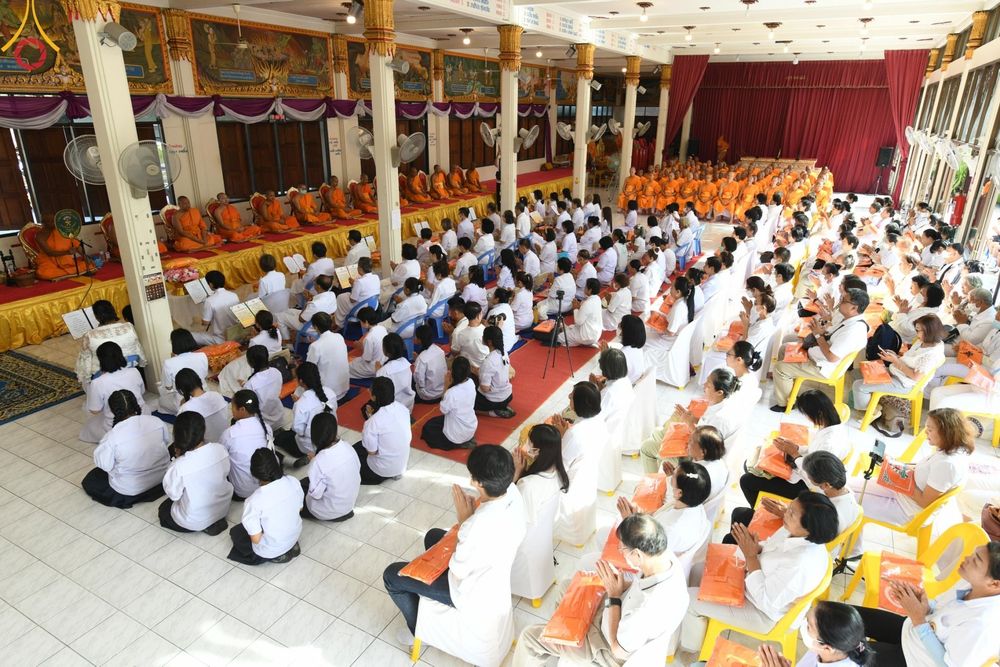 ภาพ No.196695:พิธีทอดผ้าป่าทำนุบำรุงศาสนสถาน ณ วัดสิงห์ ต.บางคูเวียง อ.บางกรวย จ.นนทบุรี ในโครงการธรรมยาตรา กตัญญูบูชา มหาปูชนียาจารย์ พระมงคลเทพมุนี(สด จนฺทสโร) พระผู้ปราบมาร อนุสรณ์สถาน 7 แห่ง ปีที่ 13 วันที่ 17 มกราคม พ.ศ. 2568