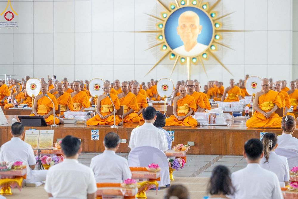 ภาพ No.177353:พิธีถวายภัตตาหารเมนูสวรรค์ และพิธีบุพเปตพลี ครั้งที่ 158 ร่วมอุทิศบุญแด่หมู่ญาติที่ล่วงลับไปแล้ว และสืบทอดอายุพระพุทธศาสนา ณ วัดพระธรรมกาย วันที่ 30 พฤศจิกายน พ.ศ.2567 (วันพระ แรม 15 ค่ำ เดือน 12)