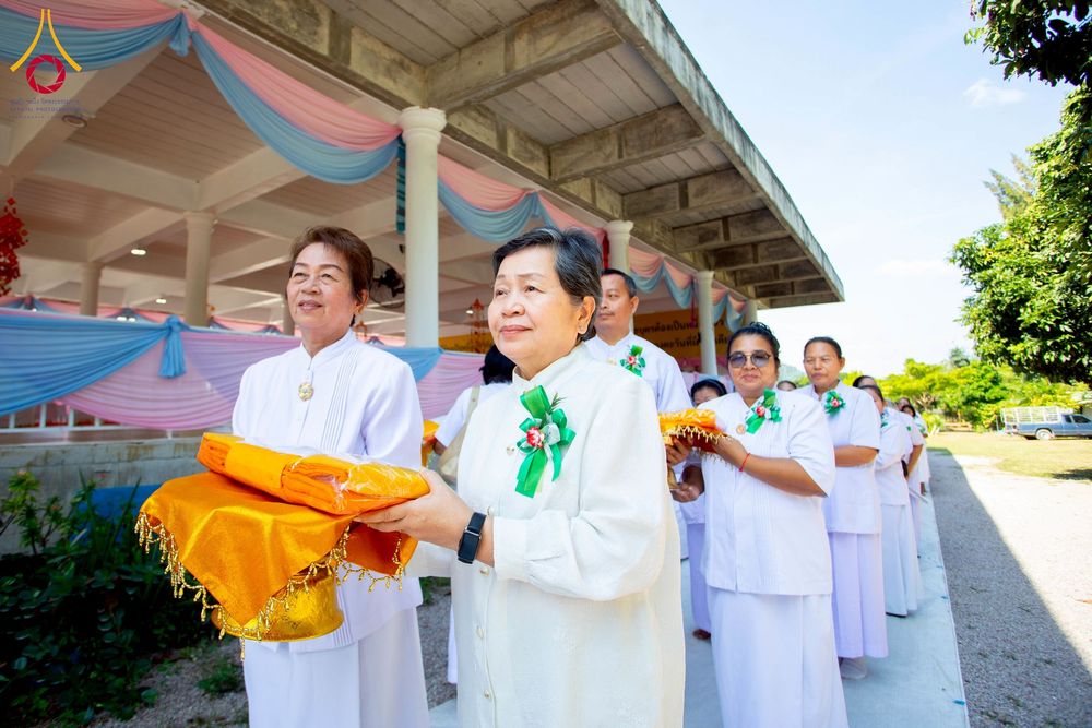 ภาพ No.274612:วันอาทิตย์ที่ 23 พฤศจิกายน พ.ศ. 2568 พิธีทอดผ้าป่าสามัคคี เพื่อระดมทุนสร้างกุฏิที่พักสามเณร ณ ศูนย์ปฏิบัติธรรมสวนผึ้ง จ.ราชบุรี