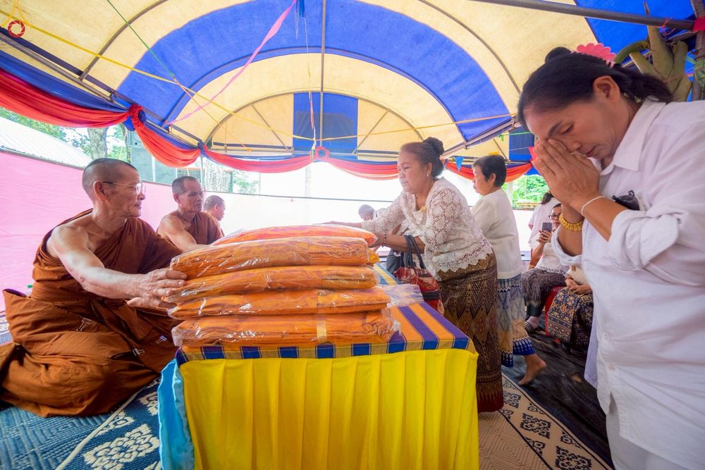 ภาพ No.271808:วันที่ 3 พฤศจิกายน พ.ศ. 2568 พิธีทอดกฐินสามัคคีทั่วไทย ณ วัดป่าพนังสลักได อ.หนองบัวแดง จ.ชัยภูมิ โดยคณะศิษยานุศิษย์ บูชาธรรม 81 ปี หลวงพ่อธัมมชโย