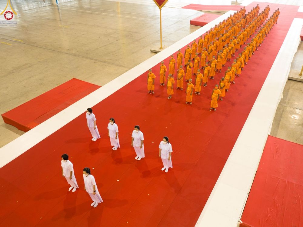 ภาพ No.88120:พิธีมุทิตาสักการะ เปรียญธรรม 9,6,3 และบาลีศึกษา 6,3  พิธีมอบดวงแก้วสามเณรทรงบาลีไวยากรณ์ วันอาทิตย์ 17 กันยายน พ.ศ. 2566 ณ สภาธรรมกายสากล วัดพระธรรมกาย