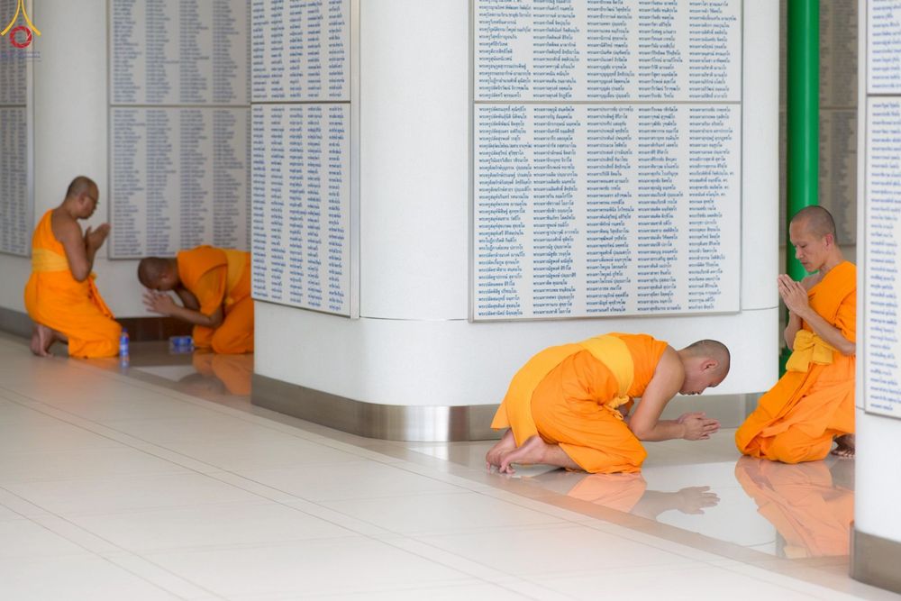 ภาพ No.250617:วันอังคารที่ 7 ตุลาคม พ.ศ. 2568 พิธีมหาปวารณาออกพรรษา ณ โบสถ์พระไตรปิฎก วัดพระธรรมกาย