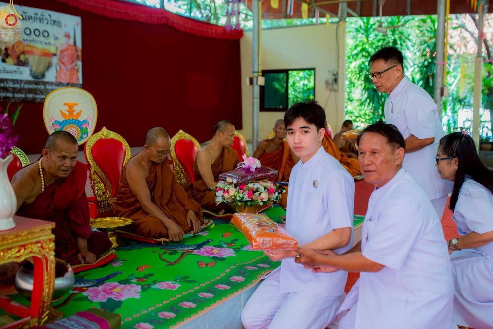 ภาพ No.259508:วันที่ 20 ตุลาคม พ.ศ. 2568 พิธีทอดกฐินสามัคคีทั่วไทย 30,000 วัด โดยคณะศิษยานุศิษย์ บูชาธรรม 81 ปี หลวงพ่อธัมมชโย ณ วัดศรีบุญเรือง จ.นครราชสีมา