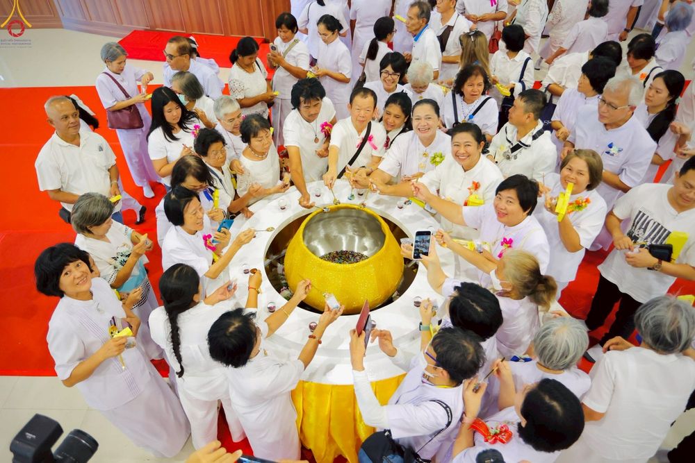 ภาพ No.265677:วันเสาร์ที่ 18 ตุลาคม พ.ศ. 2568 พิธีตักบาตร มณีนพรัตน์ทิพย์สุธาโภชน์ ณ ศูนย์อบรมเยาวชนบางปะหัน ตำบลหันสัง อำเภอบางปะหัน  จังหวัดพระนครศรีอยุธยา