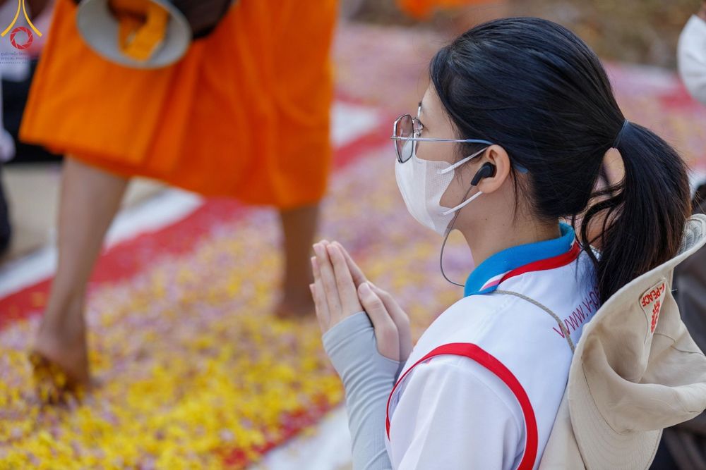 ภาพ No.204000:V.52 สารพัดV สารพัดดี ที่วัดสองพี่น้อง ในโครงการธรรมยาตรา กตัญญูบูชา มหาปูชนียาจารย์ พระมงคลเทพมุนี(สด จนฺทสโร) พระผู้ปราบมาร อนุสรณ์สถาน 7 แห่ง ปีที่ 13 ระหว่างวันที่ 2-31 มกราคม พ.ศ. 2568