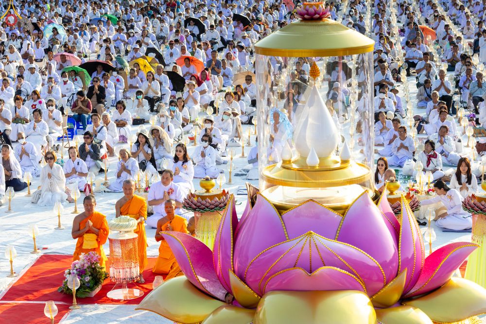 ภาพ No.293844:วันที่ 14 มกราคม พ.ศ. 2569 พิธีจุดประทีปถวายเป็นพุทธบูชา และบูชาธรรมมหาปูชนียาจารย์  ณ วัดสองพี่น้อง ต.ต้นตาล อ.สองพี่น้อง จ.สุพรรณบุรี ในโครงการธรรมยาตรา กตัญญูบูชา มหาปูชนียาจารย์ พระมงคลเทพมุนี(สด จนฺทสโร) พระผู้ปราบมาร อนุสรณ์สถาน 7 แห่ง ปีที่ 14