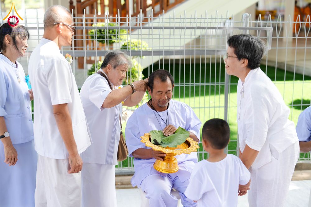 ภาพ No.341232:วันอาทิตย์ที่ 26 กรกฎาคม พ.ศ. 2569 ​โครงการอุปสมบทหมู่บูชาธรรมมหาปูชนียาจารย์ รุ่นที่ ๑ วัดกลางธนรินทร์ ต.บ้านแป้ง อ.พรหมบุรี จ.สิงห์บุรี
