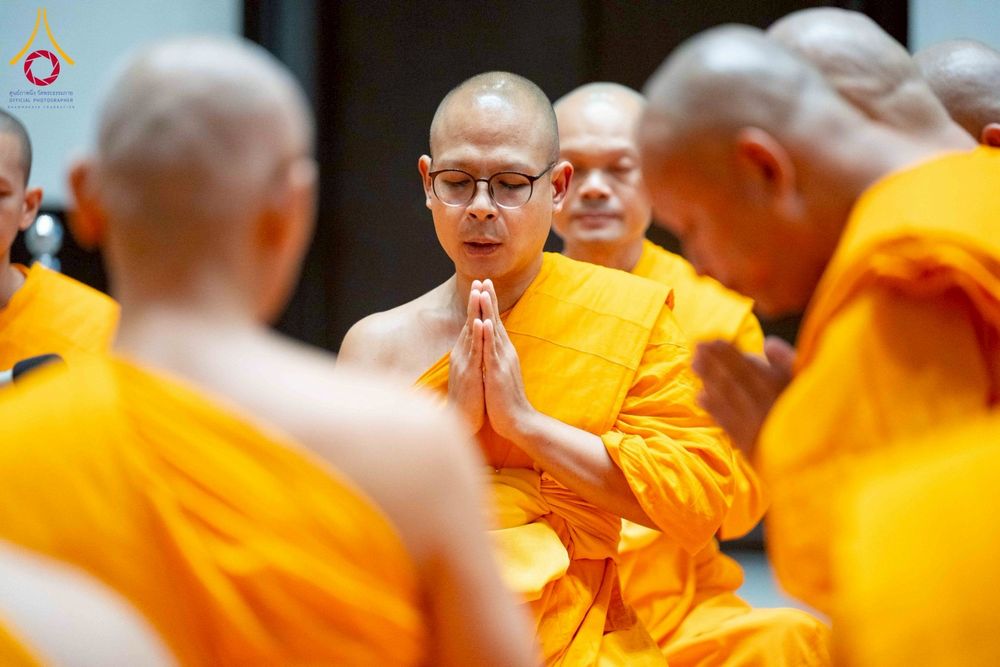 ภาพ No.277838:วันเสาร์ที่ 6 ธันวาคม พ.ศ. 2568 พิธีบรรพชาอุปสมบทและพิธีถวายบาตร โครงการอุปสมบทบูชาธรรมมหาปูชนียาจารย์ ประจำปี พ.ศ.2568 โครงการบวชพระนานาชาติ AEC และ WAB รุ่น CEO (นักบริหาร) รุ่นที่ 5 ณ มหาธรรมกายเจดีย์ วัดพระธรรมกาย