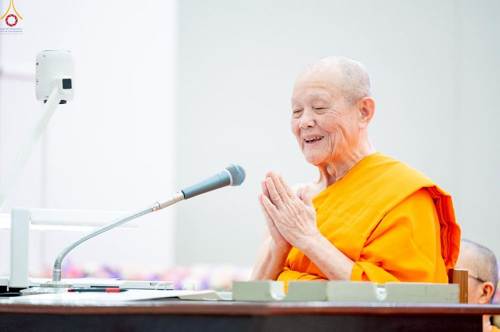 ภาพ No.242834:วันที่ 29-31 สิงหาคม พ.ศ. 2568 องค์กรภาคีเครือข่าย “บวร” (บ้าน-วัด-โรงเรียน-ราชการ) อ.คลองหลวง จัดบวชอุบาสิกาแก้ว ถวายพระราชกุศลแด่สมเด็จพระพันปีหลวง - กตัญญูบูชาแด่ผู้มีพระคุณ
