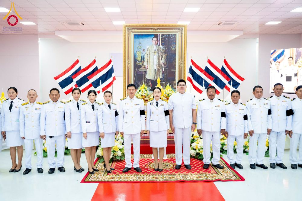 ภาพ No.276126:วันที่ 5 ธันวาคม พ.ศ. 2568 พสกนิกรอำเภอคลองหลวง พร้อมใจบำเพ็ญกุศลอุทิศถวาย “ในหลวงรัชกาลที่ 9” น้อมรำลึกในพระมหากรุณาธิคุณ เนื่องในวันคล้ายวันพระบรมราชสมภพ วันชาติ และวันพ่อแห่งชาติ ณ อาคารปลูกศรัทธา 2 วัดพระธรรมกาย อำเภอคลองหลวง จังหวัดปทุมธานี