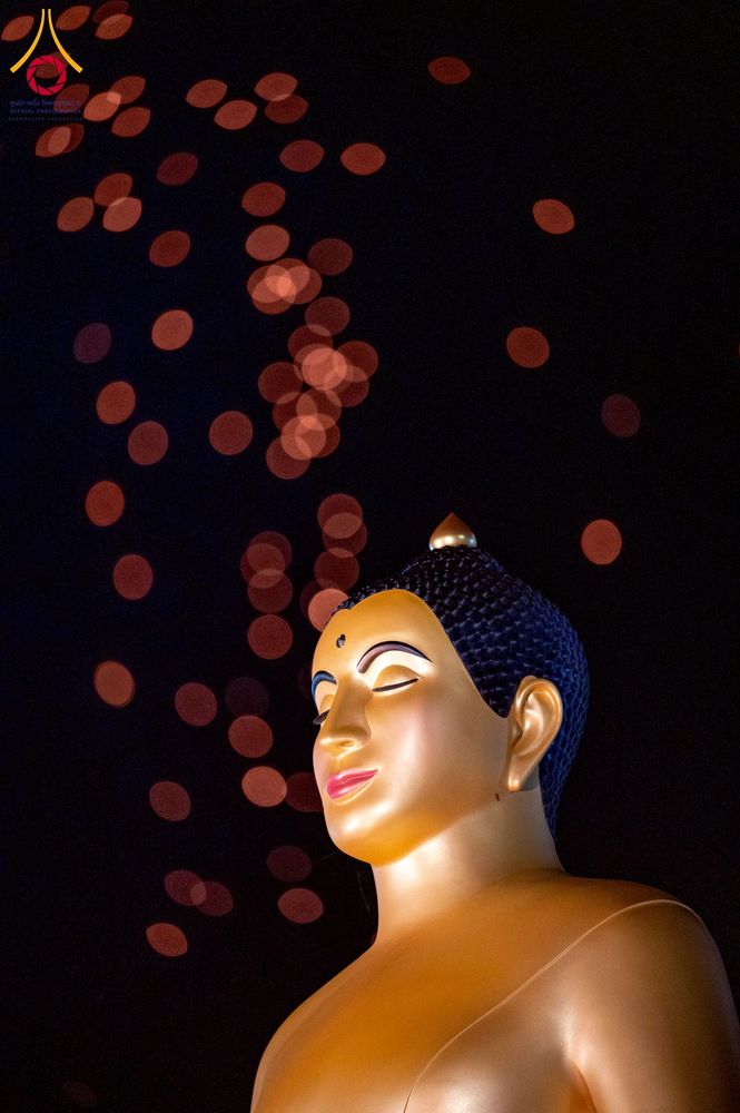 ภาพ No.266188:วันพุธที่ 5 พฤศจิกายน พ.ศ. 2568 (วันพระ ขึ้น 15 ค่ำ เดือน 12) พิธีจุดประทีปโคมลาน, โคมลอย และลอยกระทง ถวายประทีปเป็นพุทธบูชา สร้างความสว่างไสวให้กับแผ่นดินด้วยแสงธรรม ณ พุทธอุทยานนานาชาติ จังหวัดหนองคาย