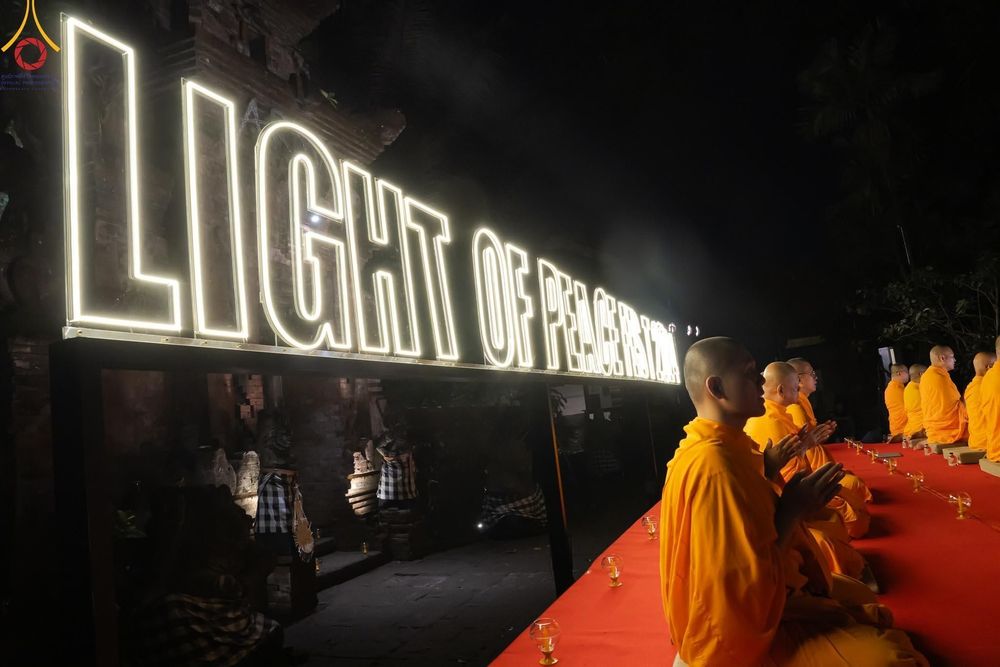 ภาพ No.156468:วัดพุทธบาหลีและวัดพระธรรมกาย จัดปฏิบัติธรรมนานาชาติ 1,151 คนจาก 78 ประเทศ ใน "วันสันติภาพสากล" ณ บาหลี อินโดนีเซีย วันเสาร์ที่ 21 กันยายน พ.ศ. 2567 เวลา 16.00-21.00 น. ณ พิพิธภัณฑ์ ARMA เมืองอูบุด จังหวัดบาหลี ประเทศอินโดนีเซีย