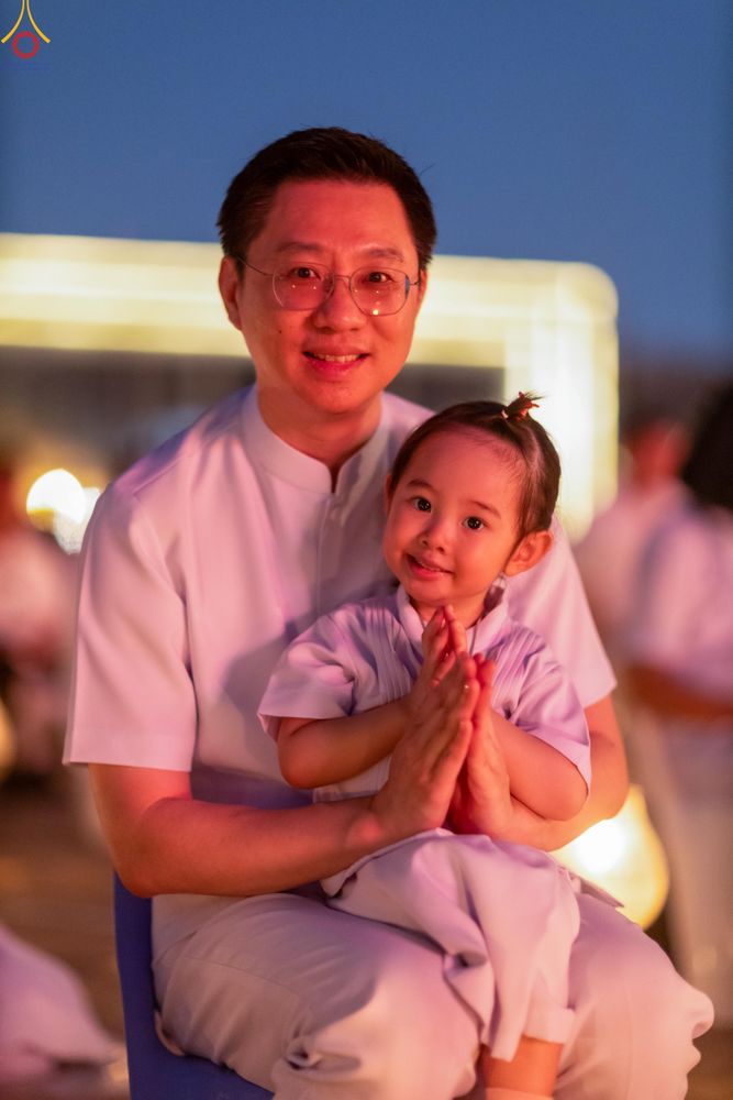 ภาพ No.307939:วันที่ 31 มกราคม พ.ศ. 2569 พิธีจุดประทีปธรรมถวายเป็นพุทธบูชา  และบูชาธรรมมหาปูชนียาจารย์ (ภาพชุดที่ 3) ณ วัดพระธรรมกาย ปทุมธานี ในโครงการธรรมยาตรา กตัญญูบูชา มหาปูชนียาจารย์ พระมงคลเทพมุนี(สด จนฺทสโร) พระผู้ปราบมาร อนุสรณ์สถาน 7 แห่ง ปีที่ 14