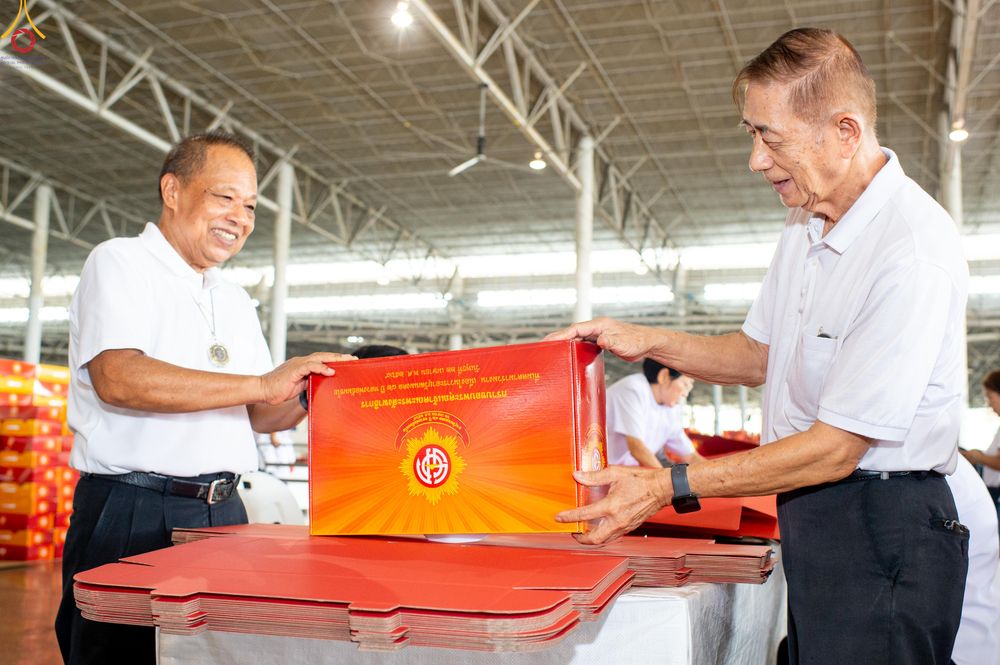 ภาพ No.320505:วันที่ 10 เมษายน พ.ศ.2569 การเตรียมกล่องไทยธรรม เพื่องานถวายมหาสังฆทาน 40,000 กว่าวัดทั่วประเทศ วันคุ้มครองโลก 22 เมษายน พ.ศ.2569 วัดพระธรรมกาย