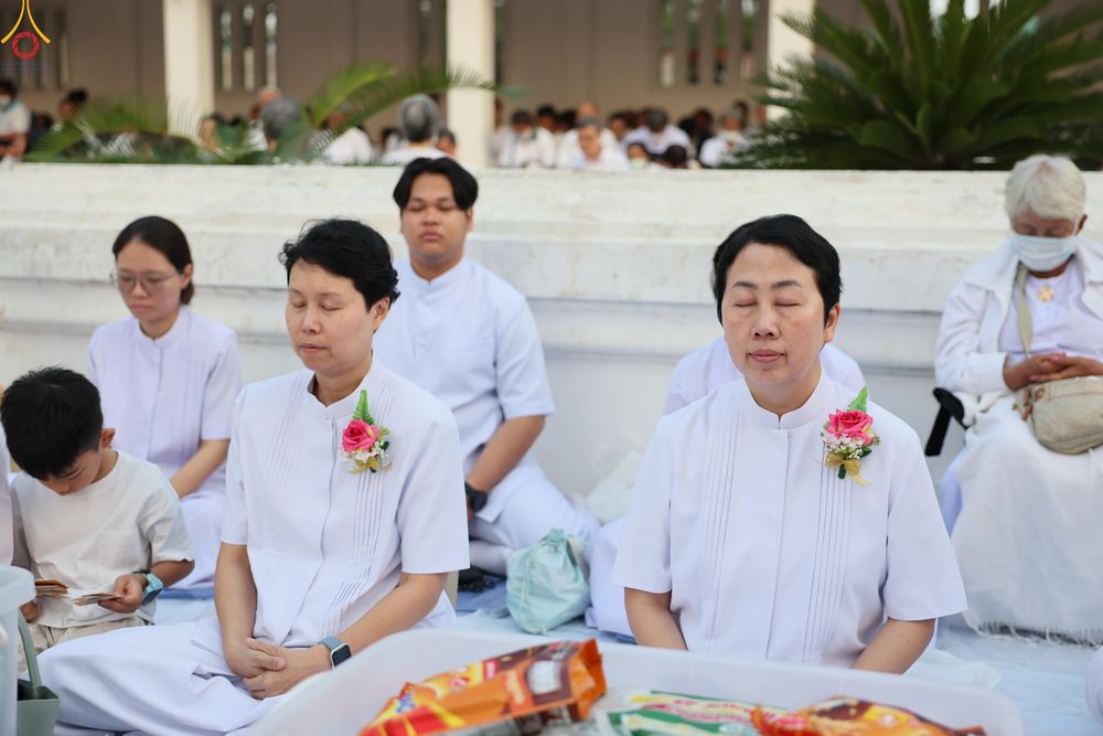 ภาพ No.297530:วันที่ 18 มกราคม พ.ศ. 2569 พิธีตักบาตรพระธรรมยาตรา ณ วัดโบสถ์บน ต.บางคูเวียง จ.นนทบุรี อนุสรณ์สถานลำดับที่ 4 สถานที่เกิดด้วยกายธรรม ในโครงการธรรมยาตรา กตัญญูบูชา มหาปูชนียาจารย์ พระมงคลเทพมุนี(สด จนฺทสโร) พระผู้ปราบมาร อนุสรณ์สถาน 7 แห่ง ปีที่ 14