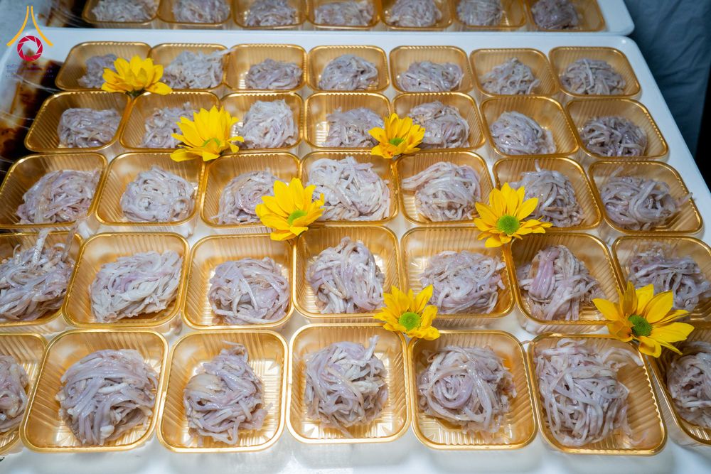 ภาพ No.301130:วันที่ 23 มกราคม พ.ศ. 2569 พิธีถวายภัตตาหารเป็นสังฆทาน แด่พระธรรมยาตรา ณ อนุสรณ์สถานบางปลา วัดบางปลา อำเภอบางเลน จังหวัดนครปฐม ในโครงการธรรมยาตรา กตัญญูบูชา มหาปูชนียาจารย์ พระมงคลเทพมุนี(สด จนฺทสโร) พระผู้ปราบมาร อนุสรณ์สถาน 7 แห่ง ปีที่ 14