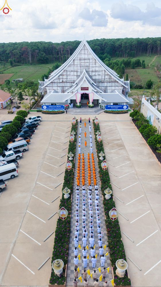 ภาพ No.331816:วันพฤหัสบดีที่ 4 มิถุนายน พ.ศ.2569 พิธีต้อนรับเปรียญธรรม 9 ประโยค และเปรียญธรรม 6 ประโยค  ณ อาคารธรรมสภา วัดบ้านขุน ต.บ่อหลวง อ.ฮอด จ.เชียงใหม่