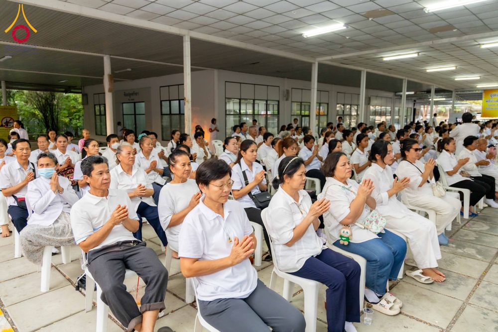 ภาพ No.316097:วันศุกร์ที่ 27 มีนาคม พ.ศ. 2569 พิธีบำเพ็ญกุศล คุณพ่อณรงค์ จินตมากุล  สิริอายุ 99 ปี 11 เดือน โยมบิดา พระครูปลัดรัตนวีรวัฒน์ (รังสฤษดิ์ อิทฺธิจินตโก) ที่ปรึกษาเจ้าคณะจังหวัดปทุมธานี เจ้าอาวาสวัดพระธรรมกาย  ณ ห้องปลูกศรัทธา 2 วัดพระธรรมกาย ปทุมธานี