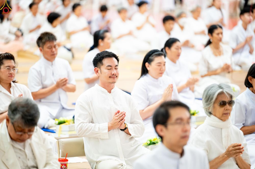 ภาพ No.329036:วันอาทิตย์ที่ 17 พฤษภาคม พ.ศ.2569 พิธีร่วมบุญการศึกษาพระภิกษุสามเณร (หนังสือบาลี นักธรรม ทางก้าวหน้า World-Pec) ณ ห้องแก้วสารพัดนึก 2 วัดพระธรรมกาย