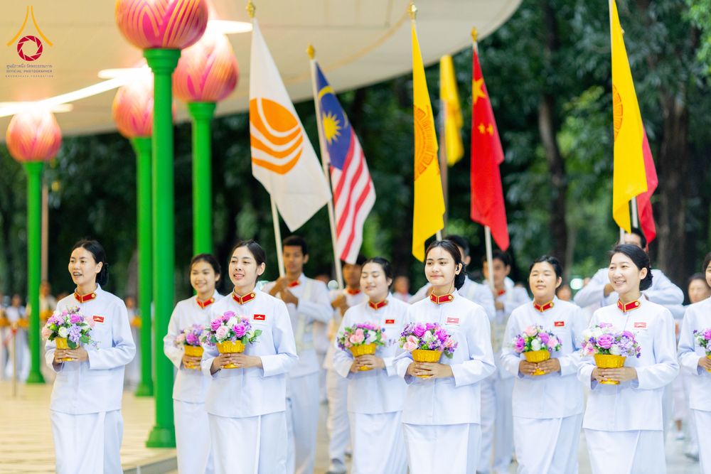 ภาพ No.286475:วันเสาร์ที่ 12 กรกฏาคม พ.ศ.2568 พิธีบรรพชาอุปสมบท  โครงการบรรพชาอุปสมบทหมู่ ธรรมทายาทนานาชาติ(ภาคภาษาจีน), โครงการบรรพชาสามเณร โรงเรียนนานาชาติ รุ่นที 14