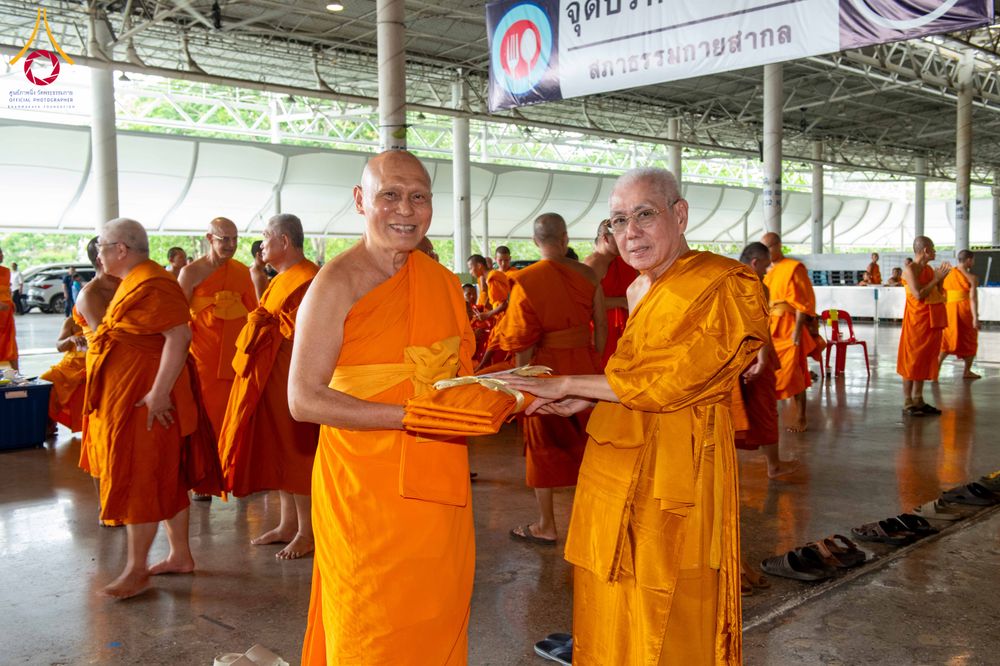 ภาพ No.316472:วันอาทิตย์ที่ 29 มีนาคม พ.ศ. 2569 พิธีทอดผ้าบังสุกุลและพิธีชำระร่าง โยมพ่อณรงค์ จินตมากุล  สิริอายุ 99 ปี 11 เดือน โยมบิดา พระครูปลัดรัตนวีรวัฒน์ (รังสฤษดิ์ อิทฺธิจินตโก) ที่ปรึกษาเจ้าคณะจังหวัดปทุมธานี เจ้าอาวาสวัดพระธรรมกาย  ณ ฌาปนสถานชั่วคราว ทางเข้า 