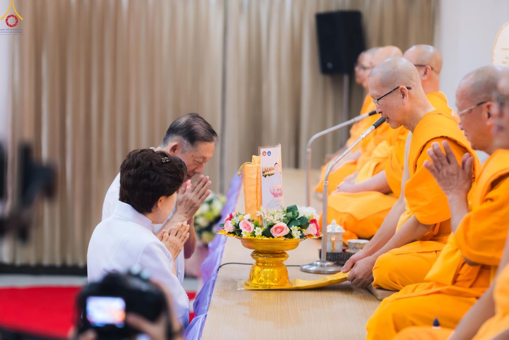 ภาพ No.331369:วันที่ 31 พฤษภาคม พ.ศ.2569 พิธีทอดผ้าป่าและตอกเสาเข็มมงคลต้นแรก องค์พระเจดีย์เพื่อสร้างสันติภาพโลก  ณ ธุดงคสถานพัฒนานิคม จังหวัดลพบุรี