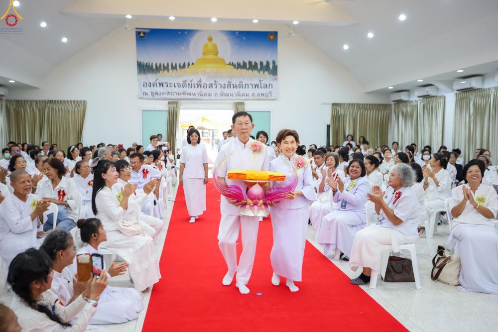 ภาพ No.339404:วันอังคารที่ 14  กรกฎาคม 2569 พิธีทอดผ้าป่าและพิธีตอกเสาเข็มมงคลต้นสุดท้าย องค์พระเจดีย์เพื่อสร้างสันติภาพโลก  ณ ธุดงคสถานพัฒนานิคม อ.พัฒนาพิคม จ.ลพบุรี