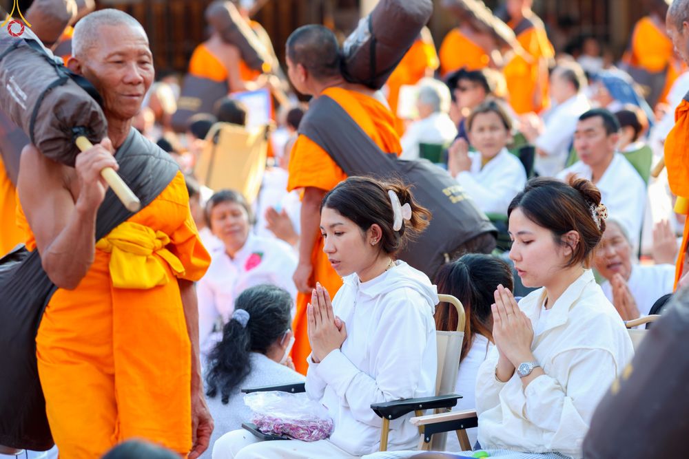 ภาพ No.295249:วันที่ 16 มกราคม พ.ศ. 2569 พิธีต้อนรับพระธรรมยาตรา อนุสรณ์สถานลำดับที่ 4 (ภาพชุดที่ 2) สถานที่เกิดด้วยกายธรรม ณ วัดโบสถ์บน ต.บางคูเวียง จ.นนทบุรี ในโครงการธรรมยาตรา กตัญญูบูชา มหาปูชนียาจารย์ พระมงคลเทพมุนี(สด จนฺทสโร) พระผู้ปราบมาร อนุสรณ์สถาน 7 แห่ง ปี