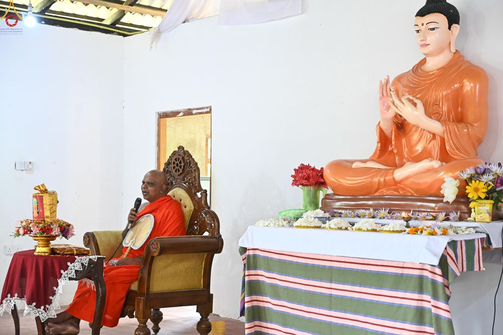 ภาพ No.278839:วันที่ 1 พฤศจิกายน  2568  กฐินสมทบวัดต่างประเทศ โดยคณะศิษยานุศิษย์ บูชาธรรม 81 ปี หลวงพ่อธัมมชโย ณ วัดธรรมรักษิตาราม ประเทศศรีลังกา