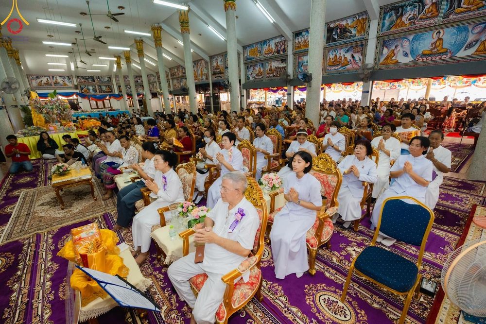 ภาพ No.164281:พิธีทอดกฐิน ณ วัดบ้านงิ้ว จ.ชลบุรี ในโครงการกฐินสามัคคีทั่วไทย 30,000 วัด บูชาธรรม 80 ปี หลวงพ่อธัมมชโย โดย คณะศิษยานุศิษย์วัดพระธรรมกาย วันที่ 20 ตุลาคม พ.ศ. 2567