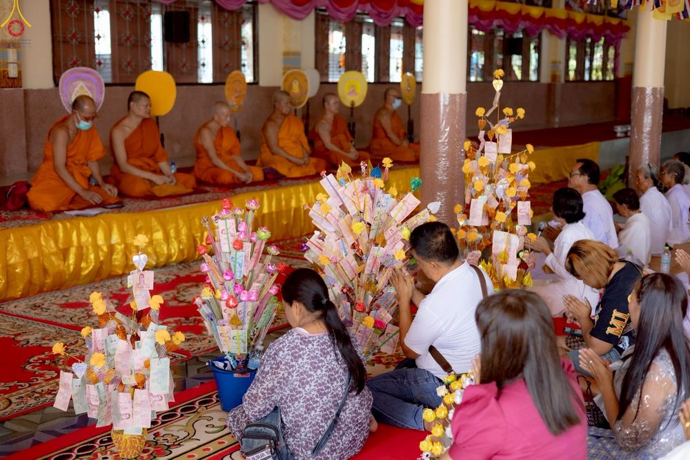 ภาพ No.258811:วันที่ 18 ตุลาคม พ.ศ. 2568 พิธีทอดกฐินสามัคคีทั่วไทย 30,000 วัด โดยคณะศิษยานุศิษย์ บูชาธรรม 81 ปี หลวงพ่อธัมมชโย ณ วัดบ้านโกรก อ.เมือง จ.นครราชสีมา