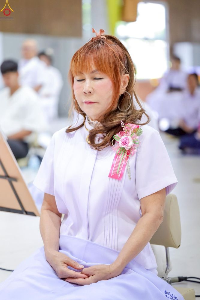 ภาพ No.249039:วันที่ 26-28 กันยายน พ.ศ. 2568 โครงการอบรม อุบาสกแก้ว อุบาสิกาแก้ว รุ่นที่ 3  ณ ศูนย์ปฏิบัติธรรมสมุทรปราการ ได้รับความเมตตาจากคณะสงฆ์ในพื้นที่  รวมถึงผู้บริหารสถานศึกษา ที่นำนักเรียนระดับมัธยมปลาย  มารับฟังข้อมูลเพื่อที่จะเป็นกำลังสำคัญ ในการเข้าร่วมขบวน