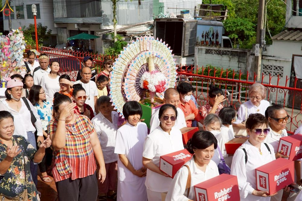 ภาพ No.252642:วันที่ 12 ตุลาคม พ.ศ. 2568 พิธีทอดกฐินสามัคคีทั่วไทย 30,000 วัด โดยคณะศิษยานุศิษย์ บูชาธรรม 81 ปี หลวงพ่อธัมมชโย ณ วัดฉัตรแก้วจงกลณี กรุงเทพมหานคร